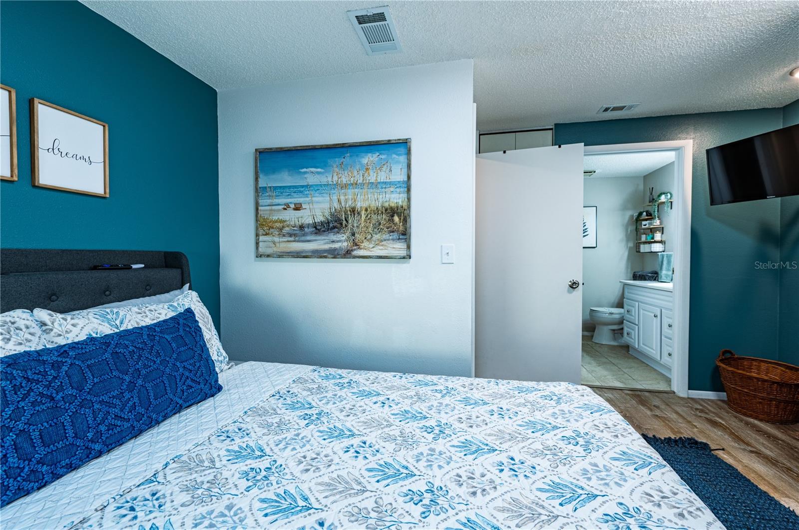 CORDOVA LAKES - Residential