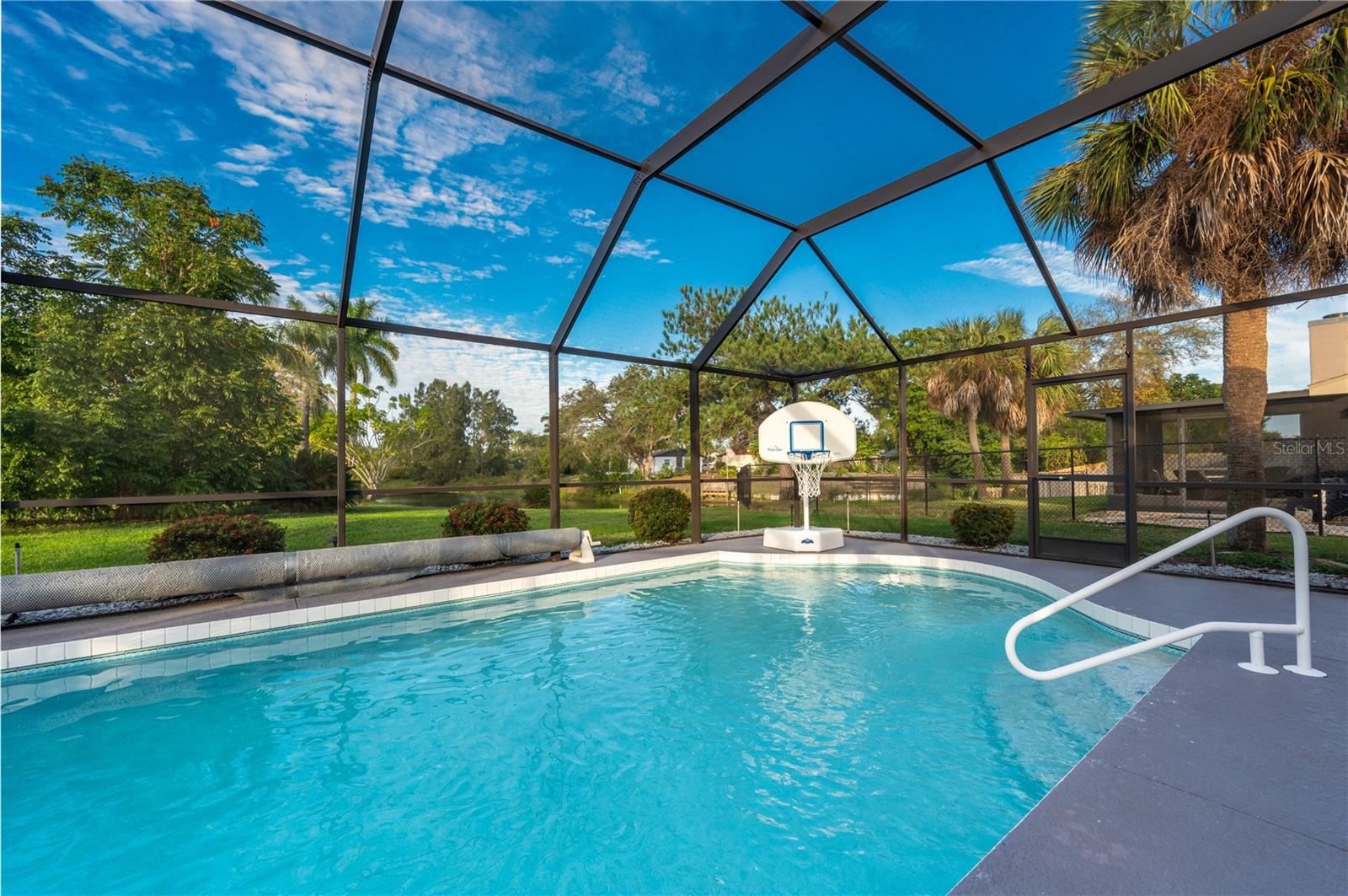 CORDOVA LAKES - Residential