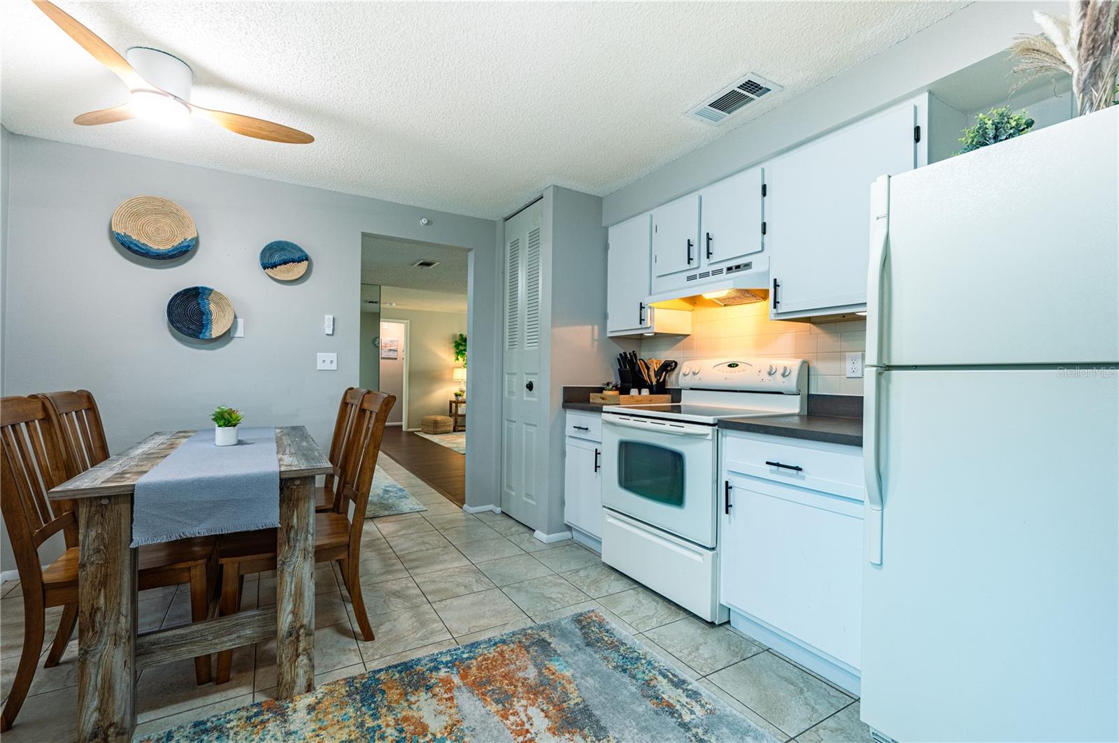 CORDOVA LAKES - Residential