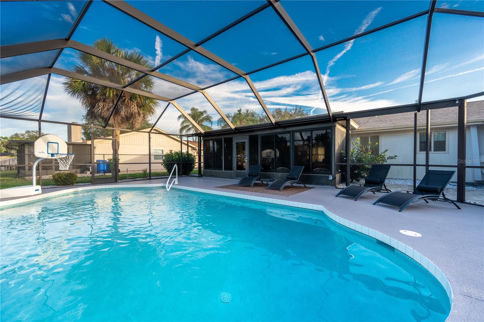 CORDOVA LAKES - Residential