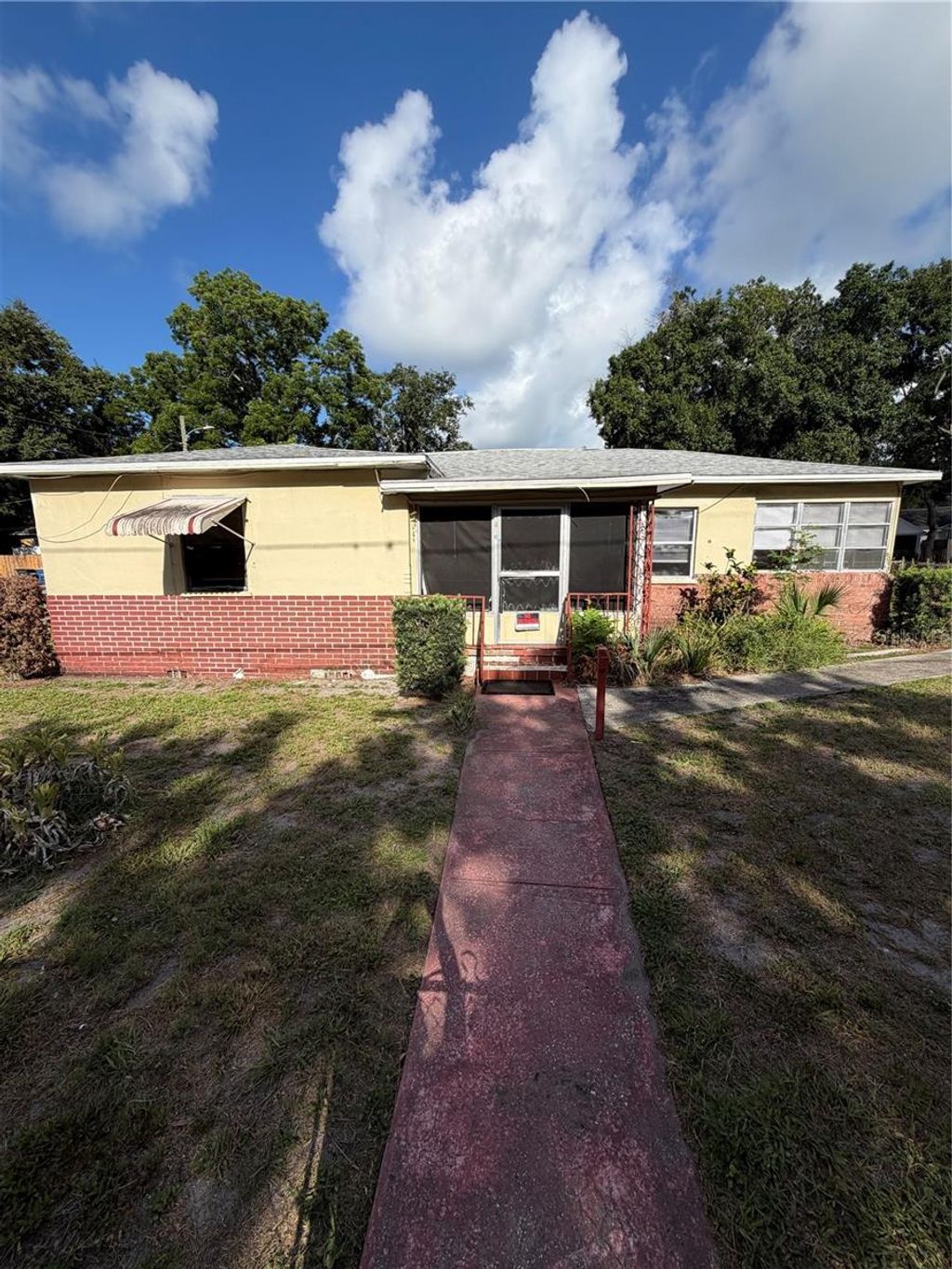 Photo of 1010 Pennsylvania Avenue, Clearwater, FL 33755 (MLS # TB8521219)