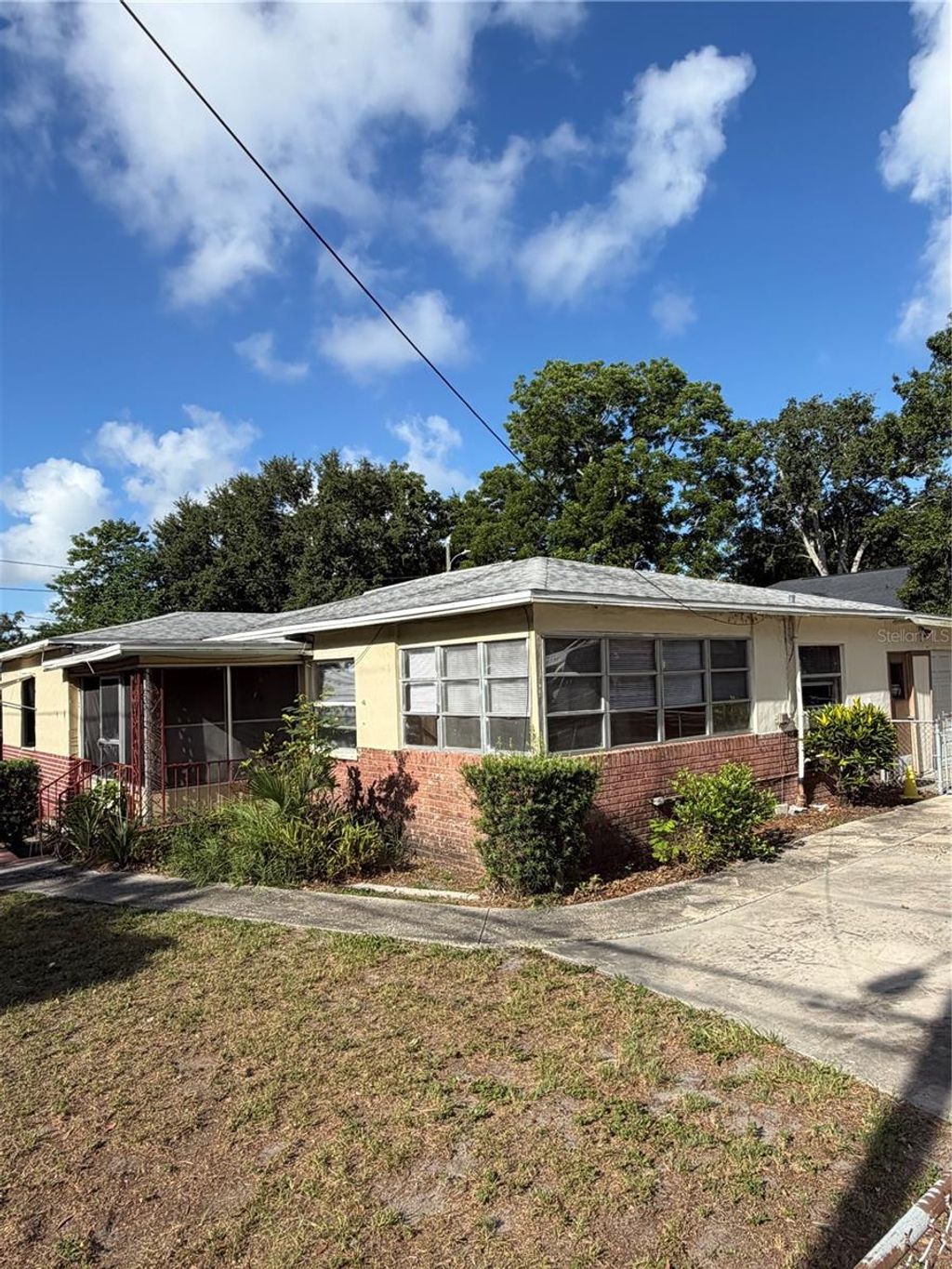 Photo of 1010 Pennsylvania Avenue, Clearwater, FL 33755 (MLS # TB8521219)