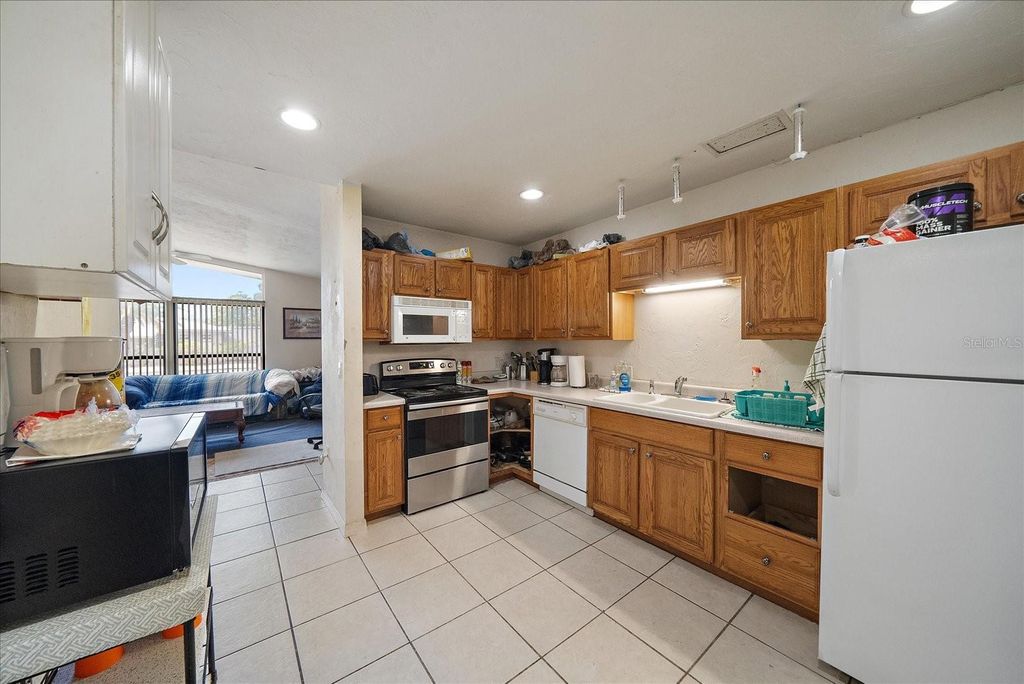 Photo of 2150 Schwalbe Way, Sarasota, FL 34235 (MLS # A4672061)