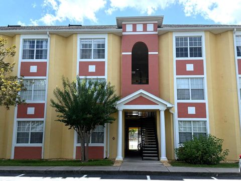 Photo of 10831 Windsor Walk Drive #311, Orlando, FL 32837 (MLS # S5147389)