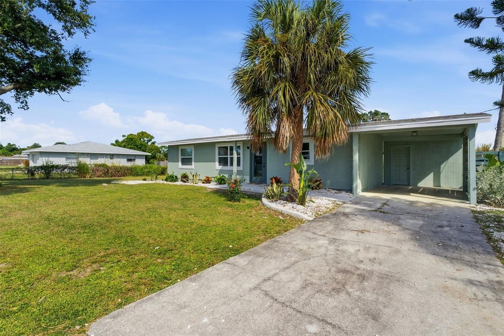Photo of 1757 Mova Street, Sarasota, FL 34231 (MLS # A4708228)