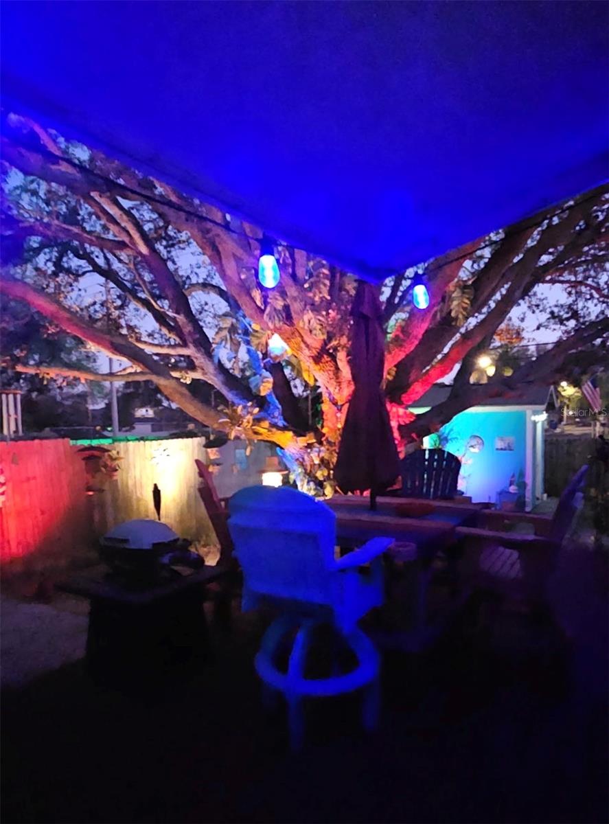 TRENTWOOD MANOR - Residential