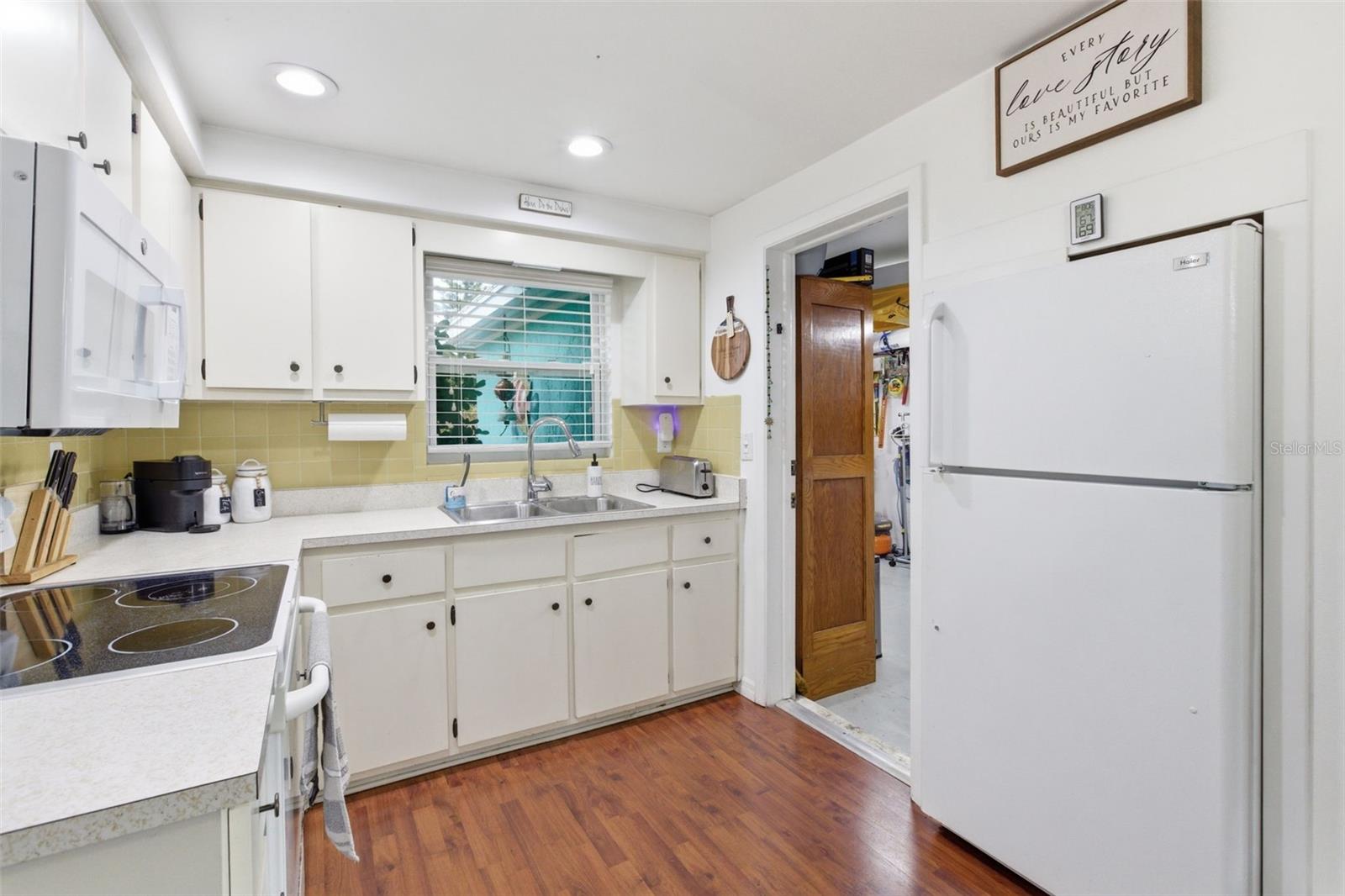 TRENTWOOD MANOR - Residential