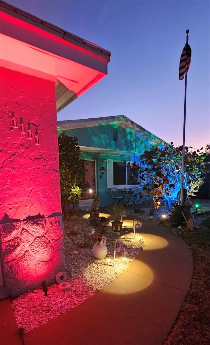 TRENTWOOD MANOR - Residential