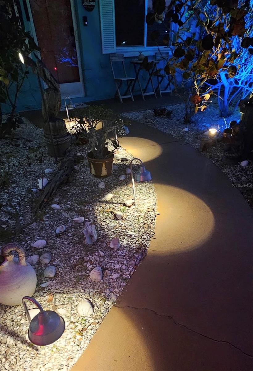 TRENTWOOD MANOR - Residential