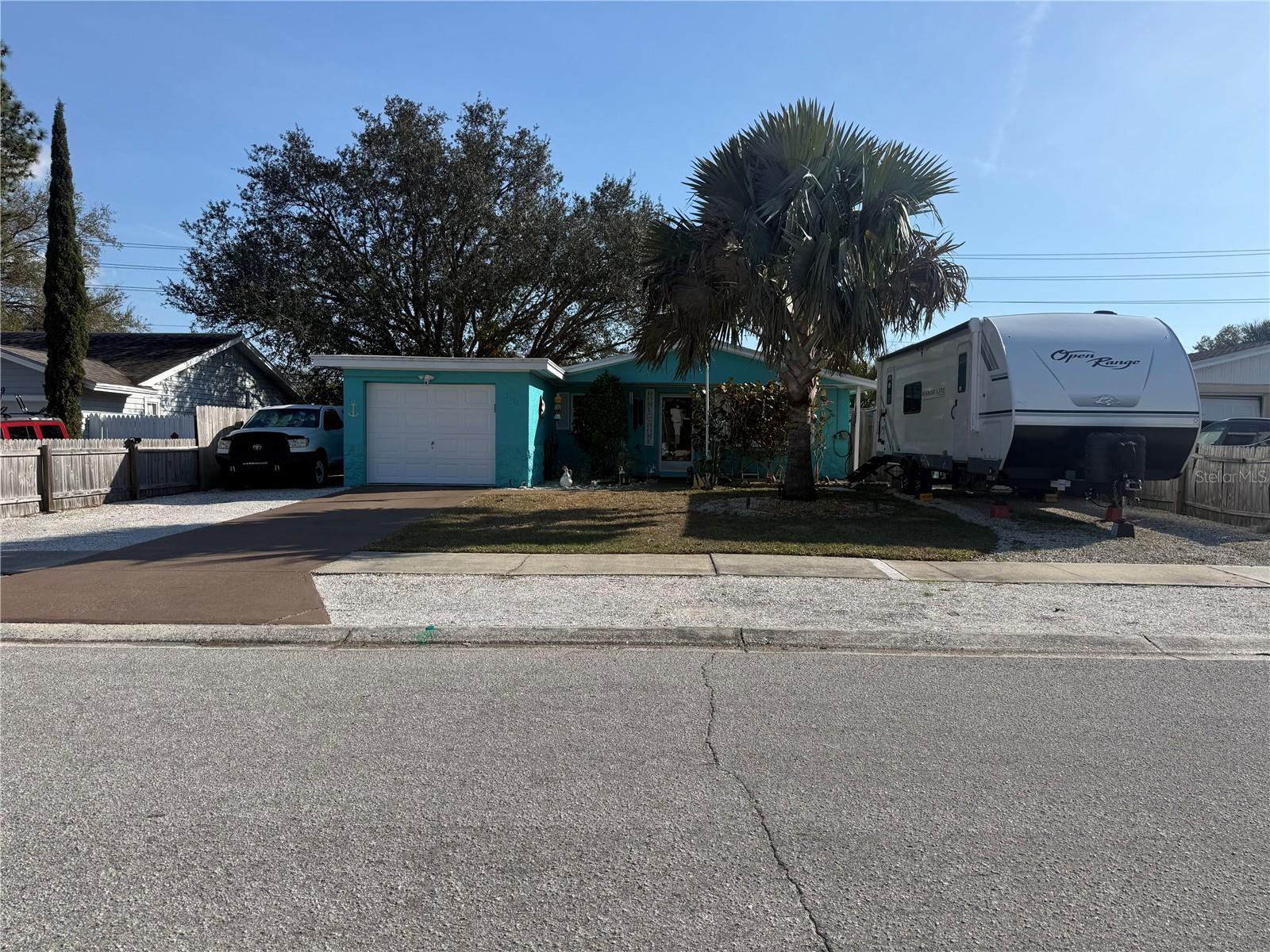 TRENTWOOD MANOR - Residential