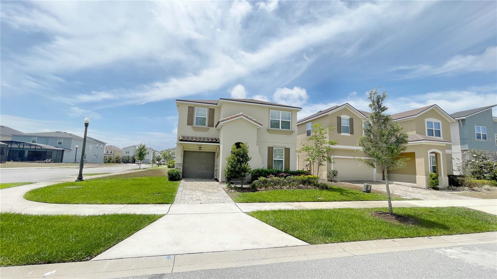 8940 COCONUT BREEZE DRIVE