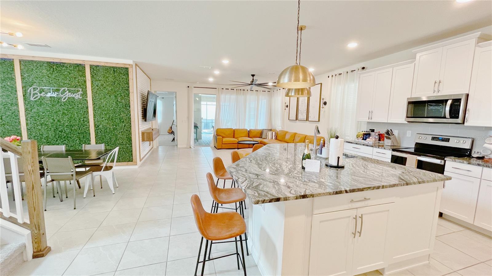 8940 COCONUT BREEZE DRIVE