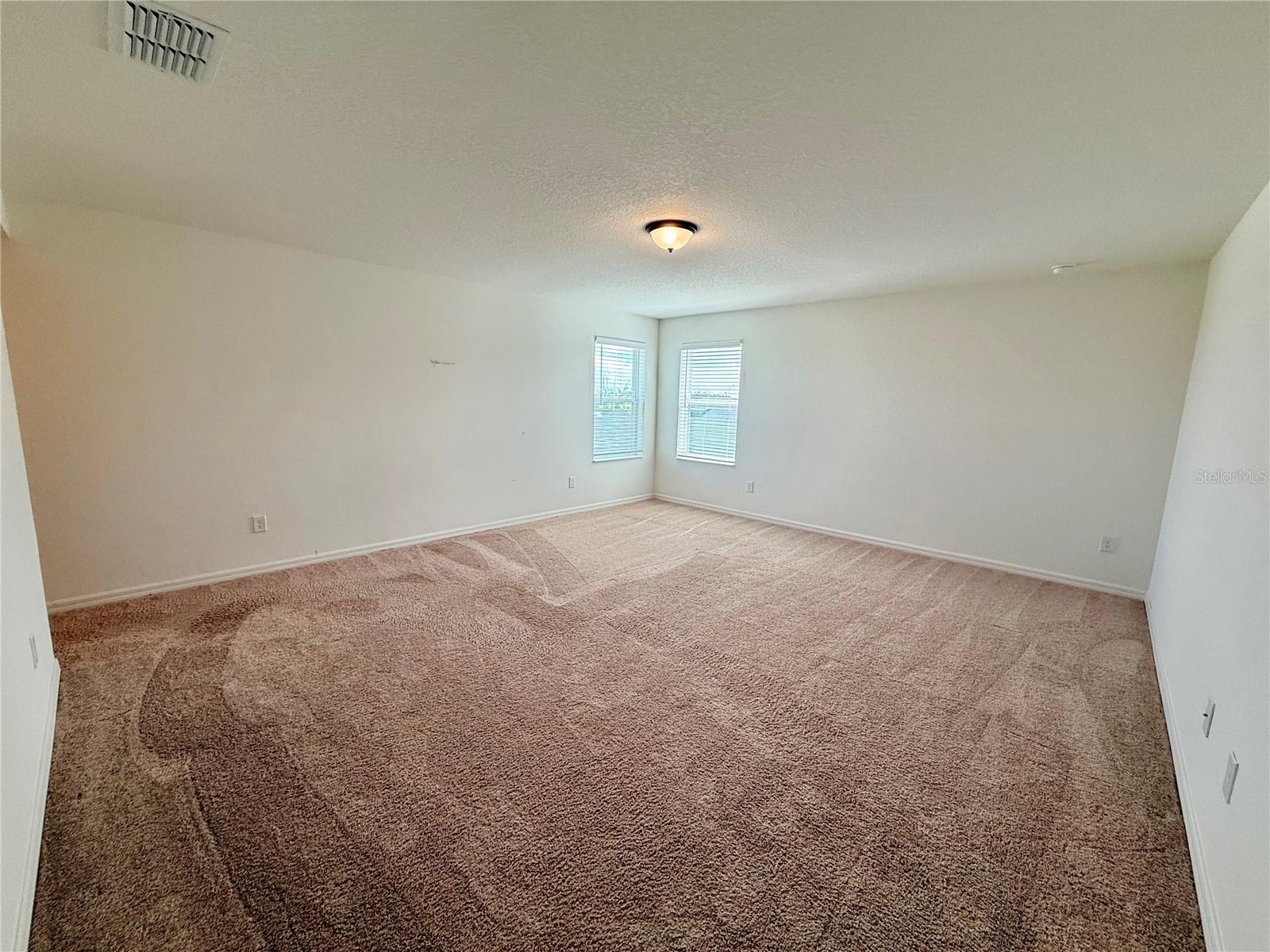 SAWGRASS LAKES PH I-III - Residential Lease