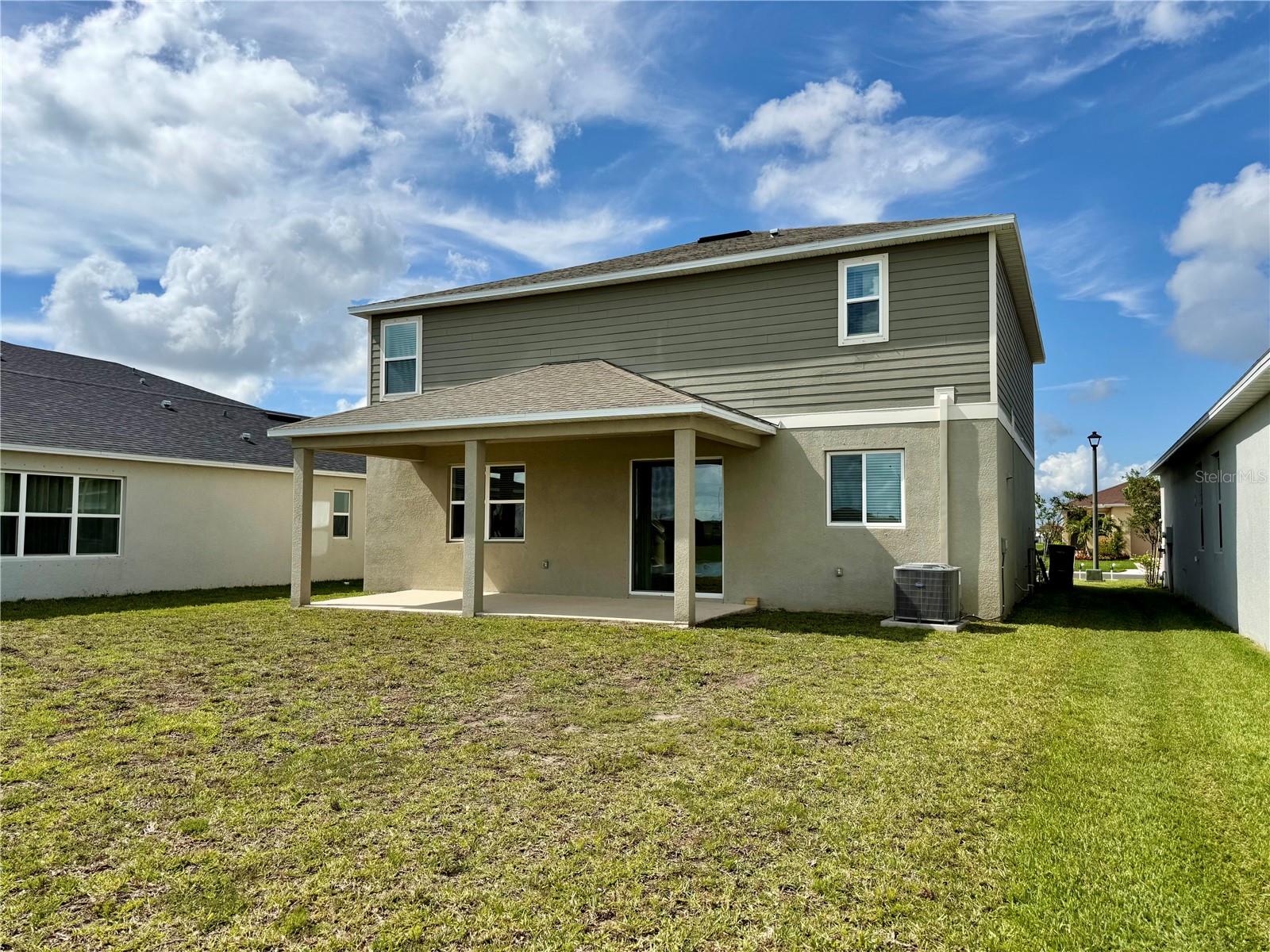 SAWGRASS LAKES PH I-III - Residential Lease