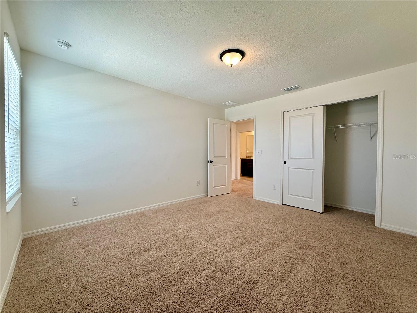 SAWGRASS LAKES PH I-III - Residential Lease