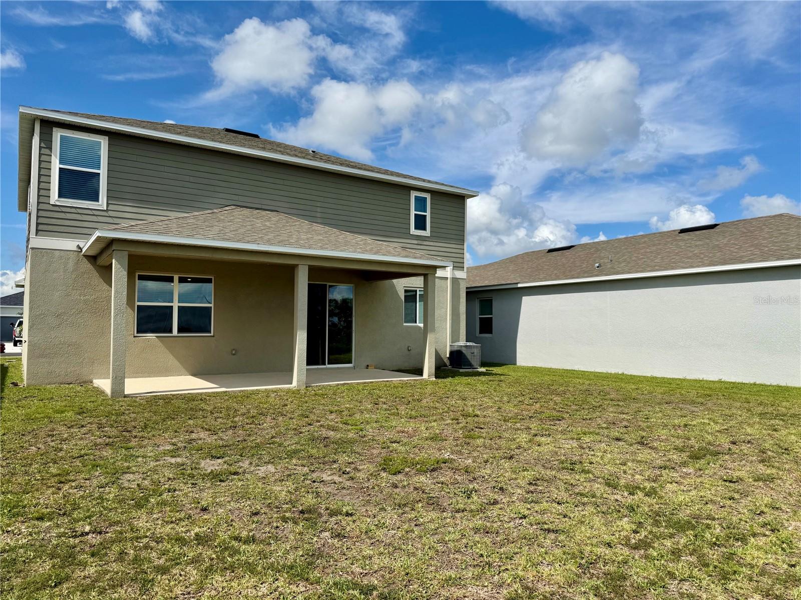 SAWGRASS LAKES PH I-III - Residential Lease