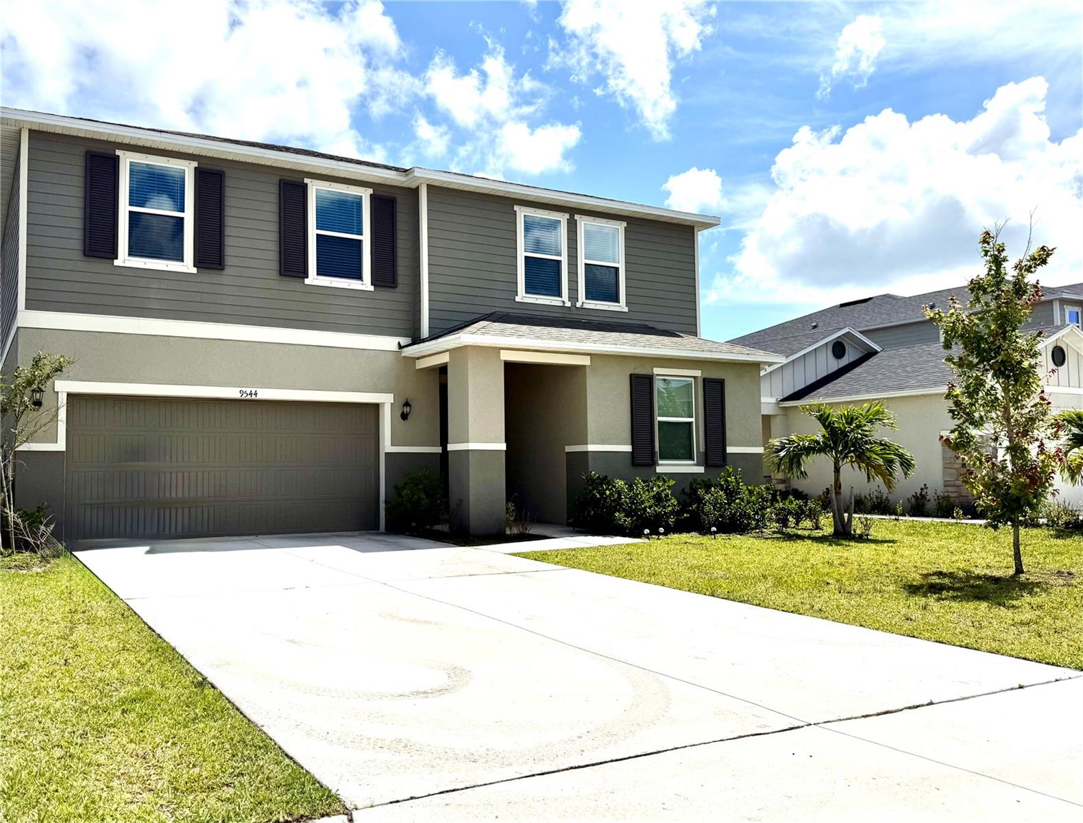 SAWGRASS LAKES PH I-III - Residential Lease