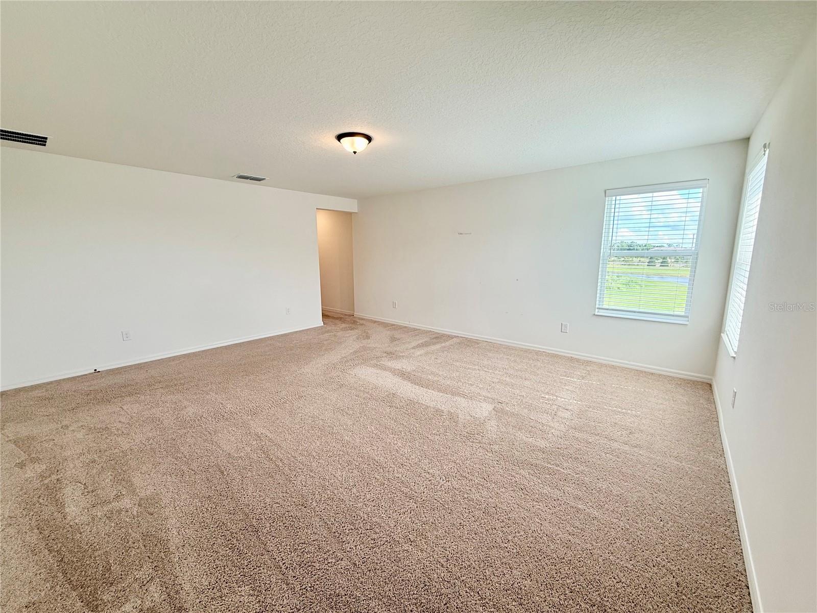 SAWGRASS LAKES PH I-III - Residential Lease