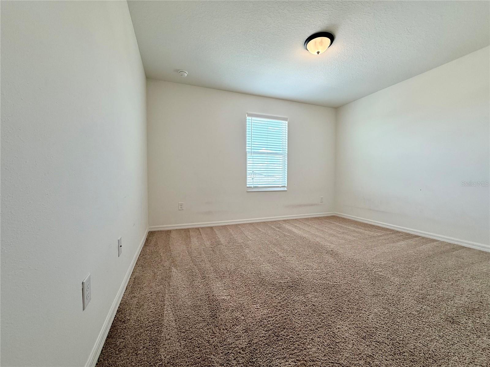 SAWGRASS LAKES PH I-III - Residential Lease