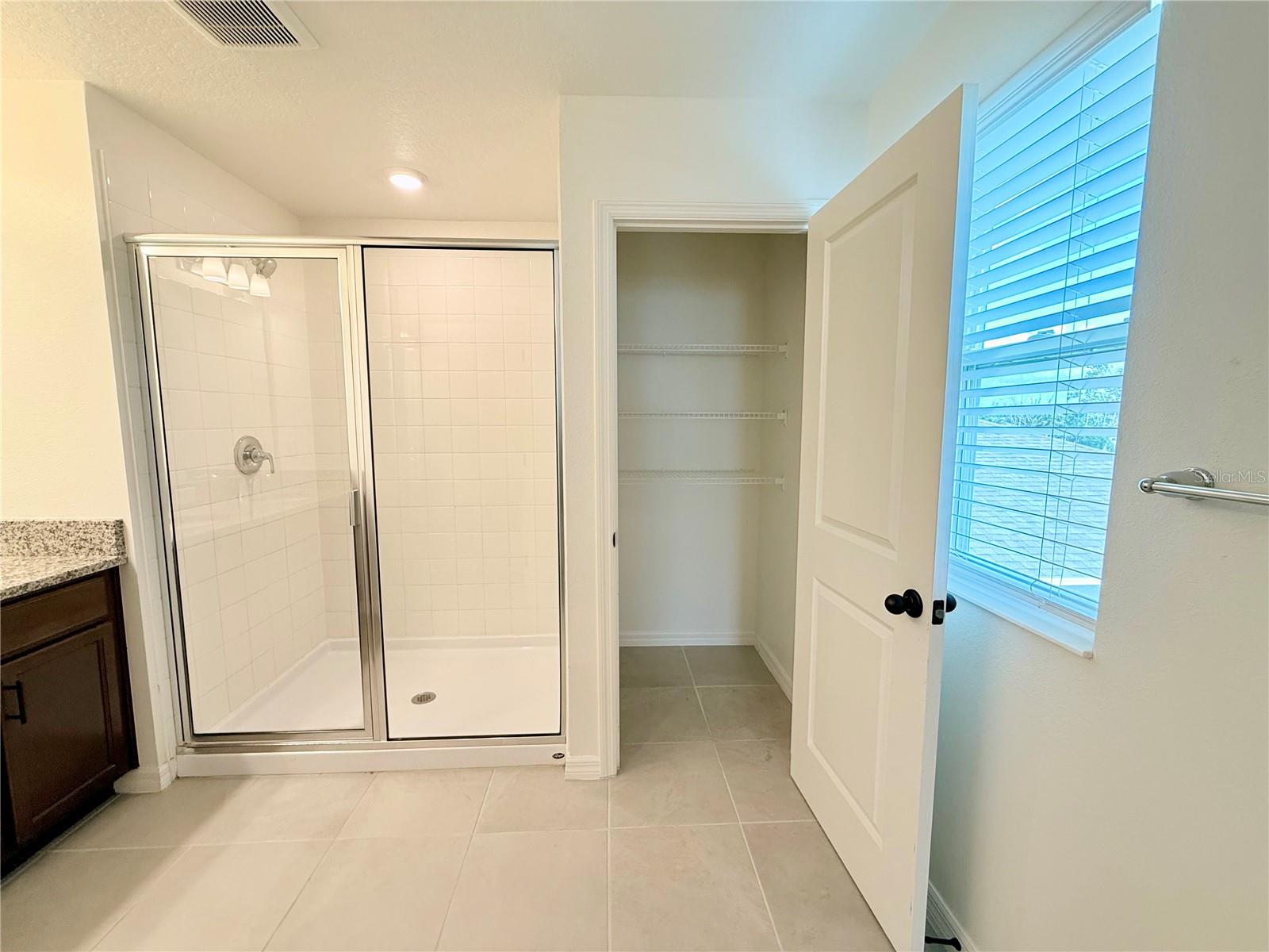 SAWGRASS LAKES PH I-III - Residential Lease
