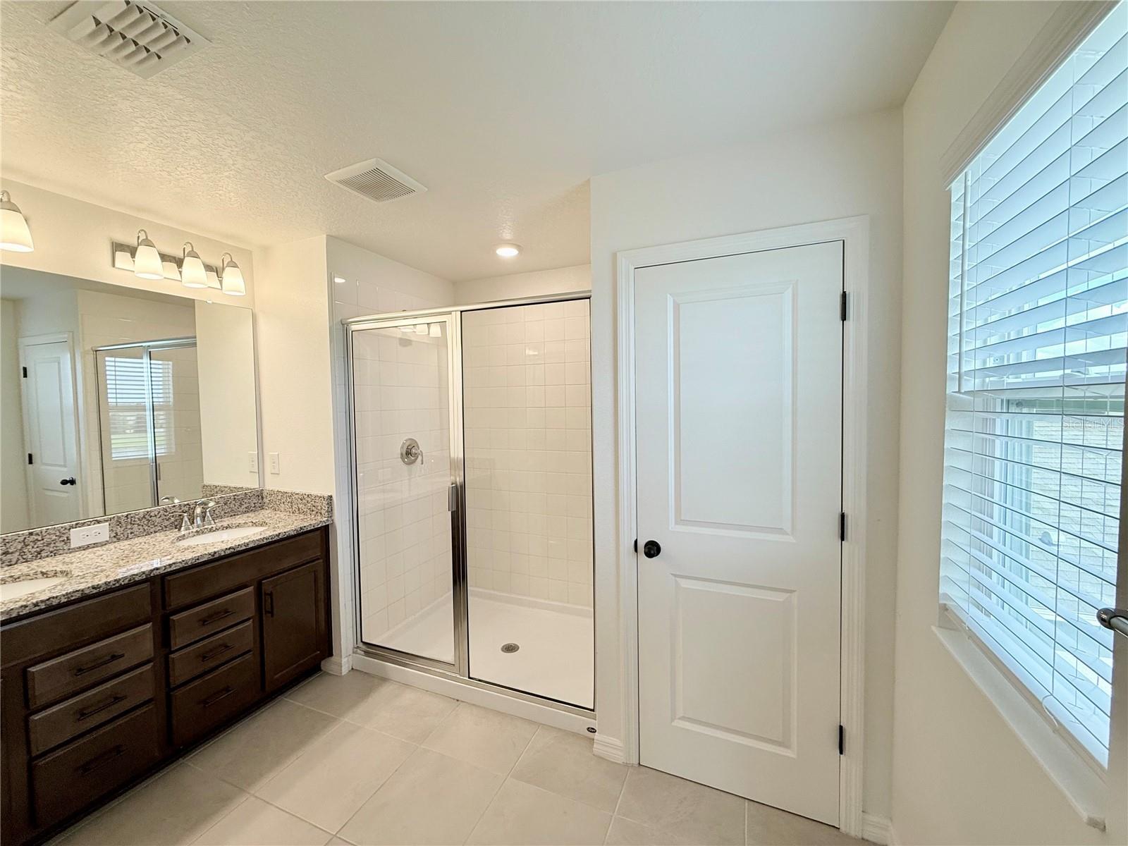 SAWGRASS LAKES PH I-III - Residential Lease
