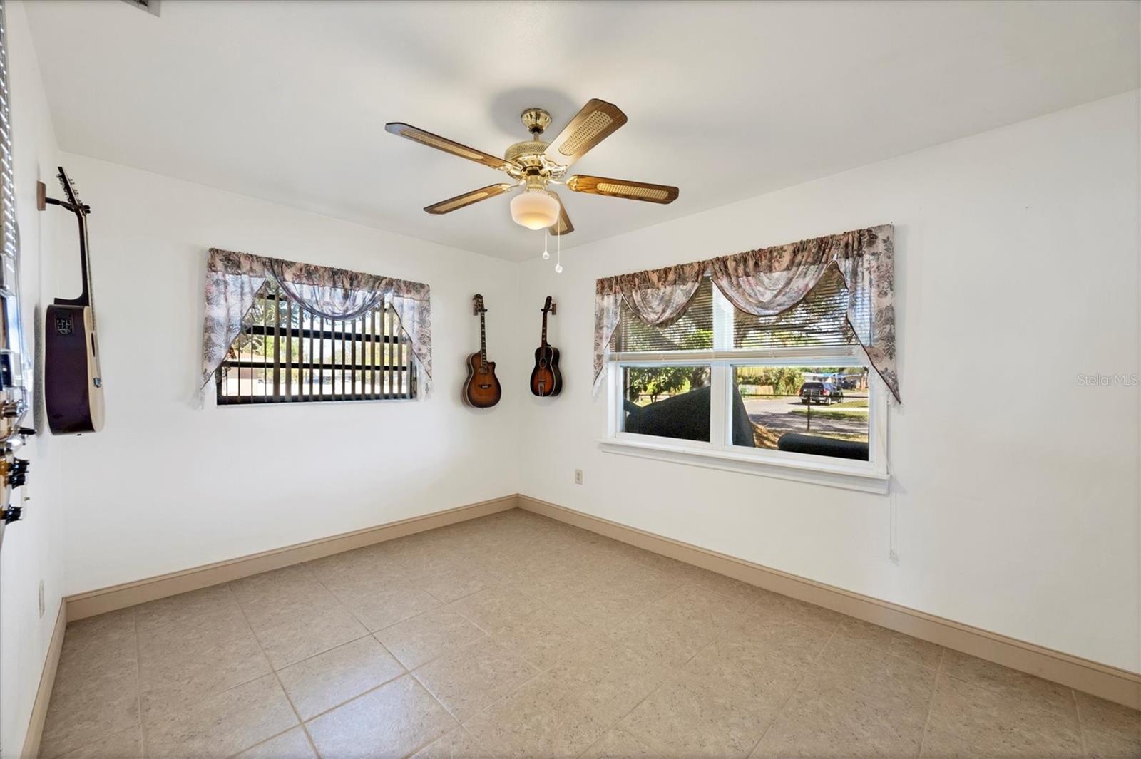 FARROWS - Residential