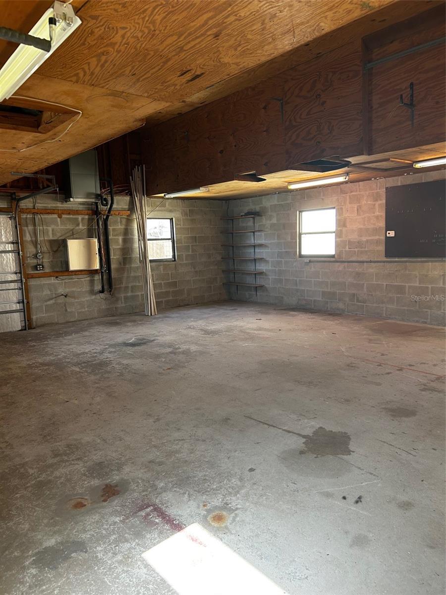 FARROWS - Residential