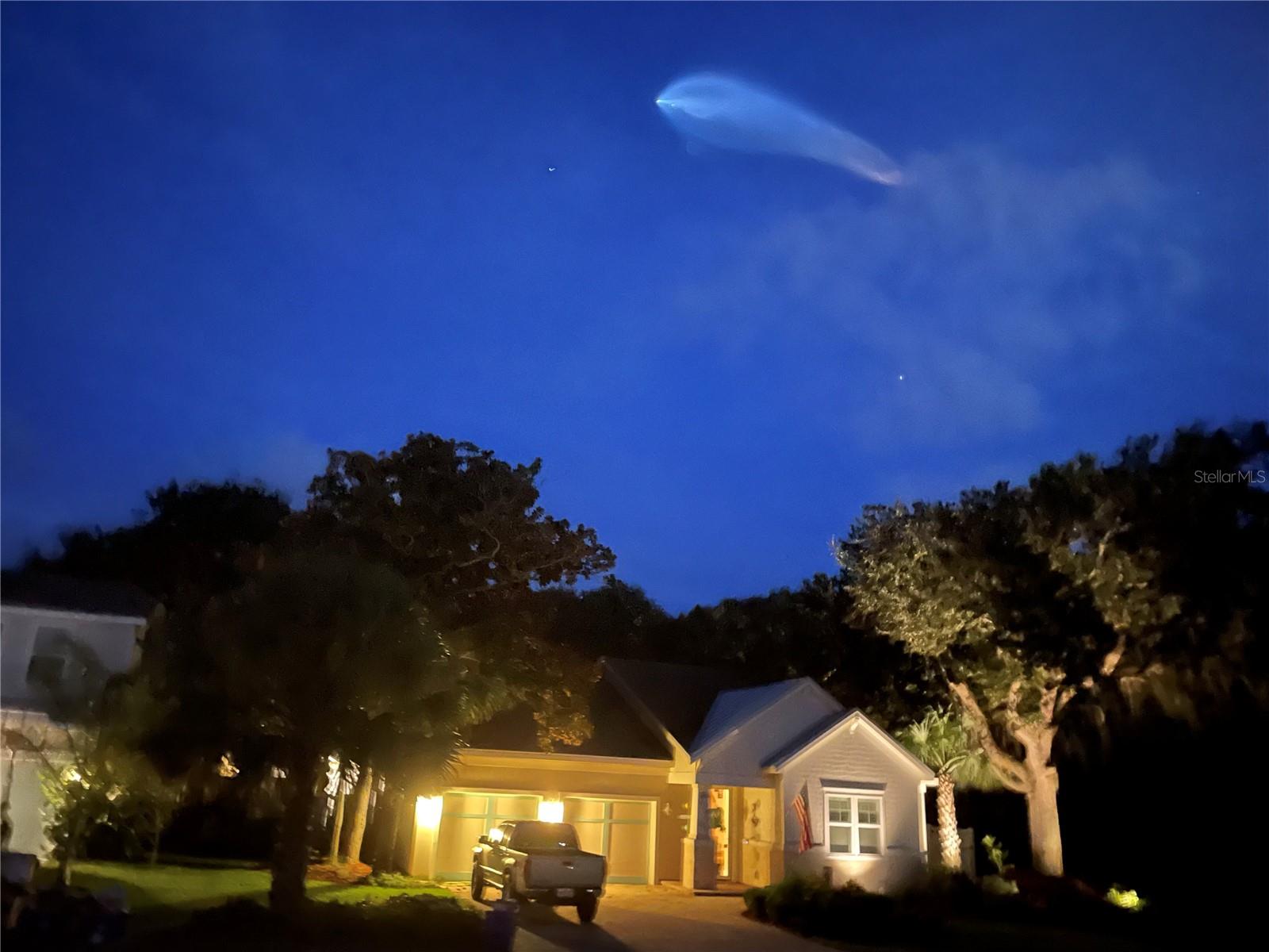 WHISPERING OAKS - Residential