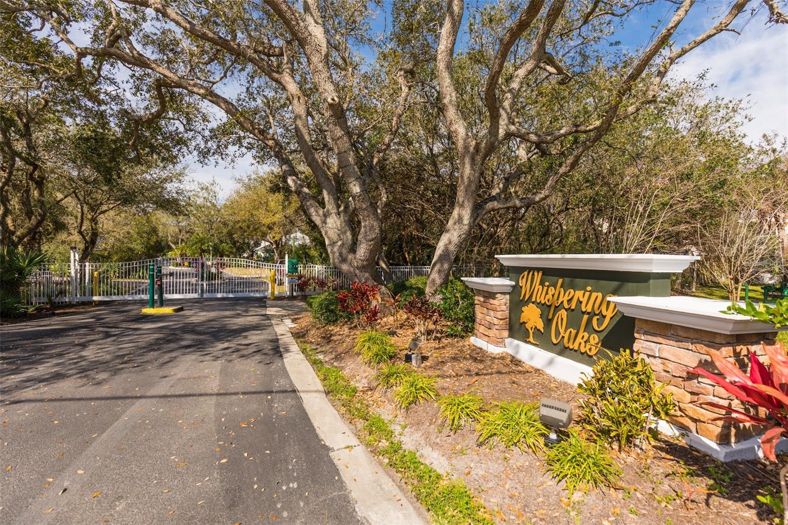 WHISPERING OAKS - Residential