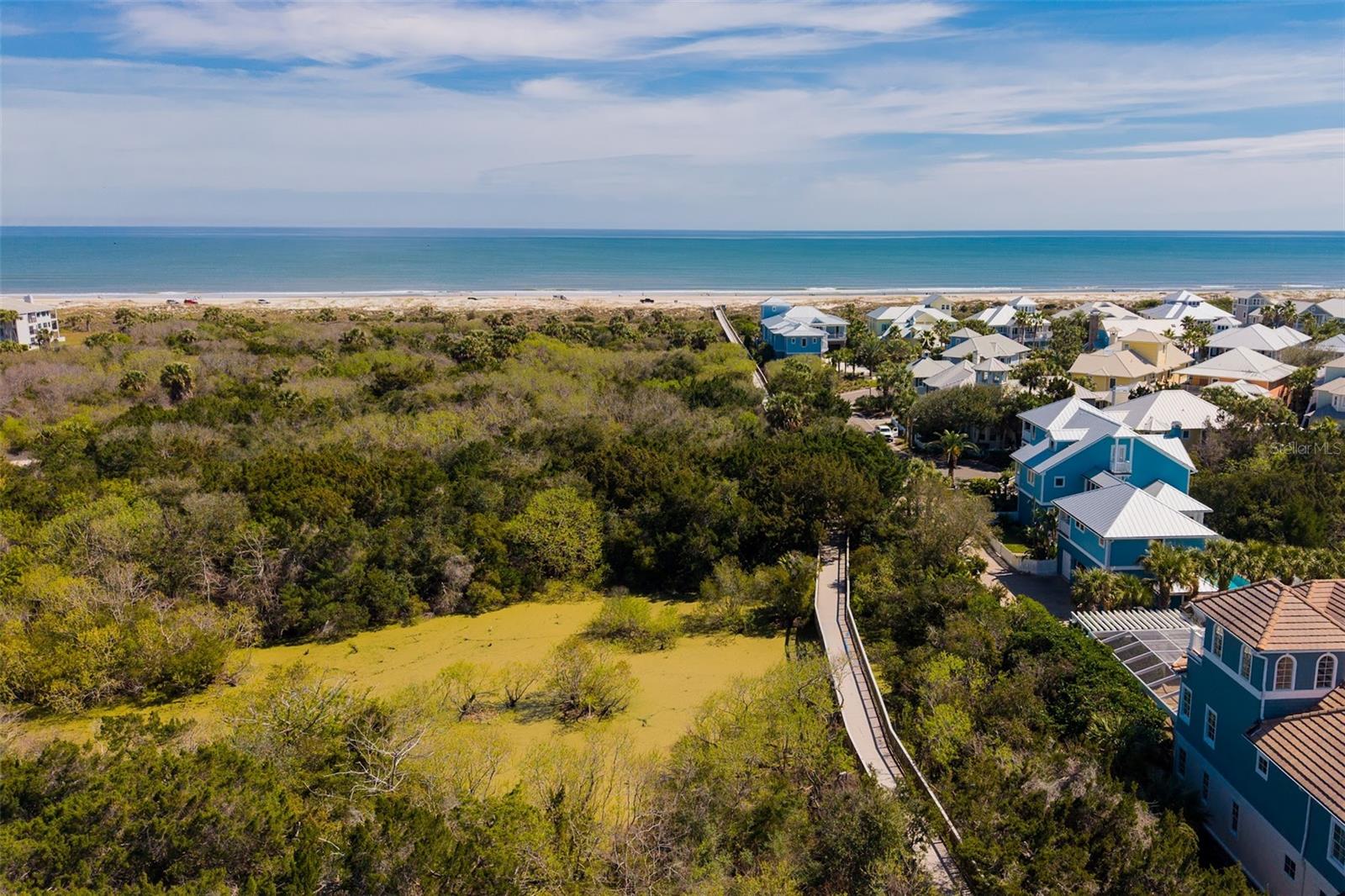 WHISPERING OAKS - Residential