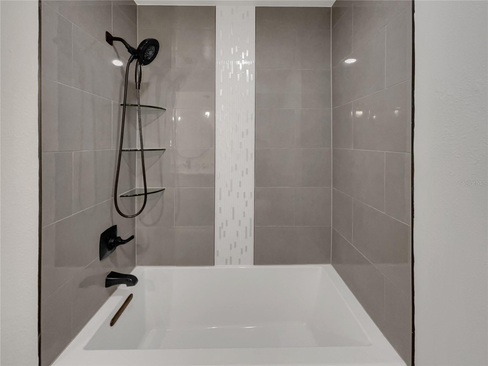 PINE LAKE SUB - Residential