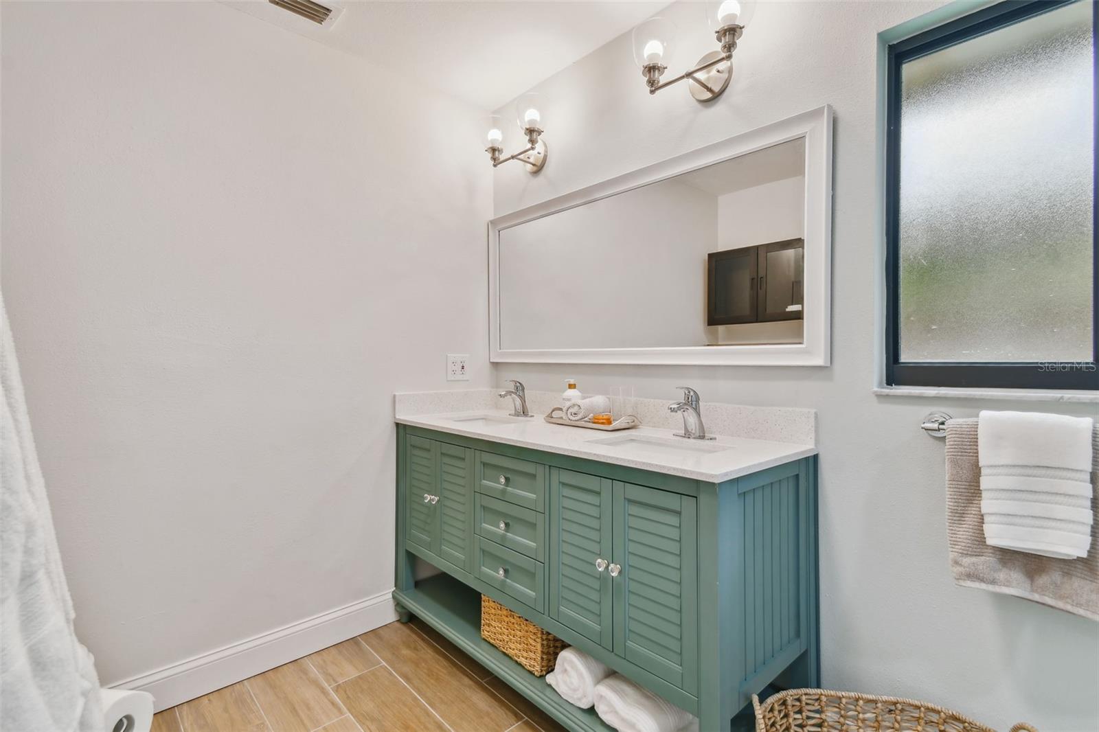 ENISWOOD UNIT II A - Residential