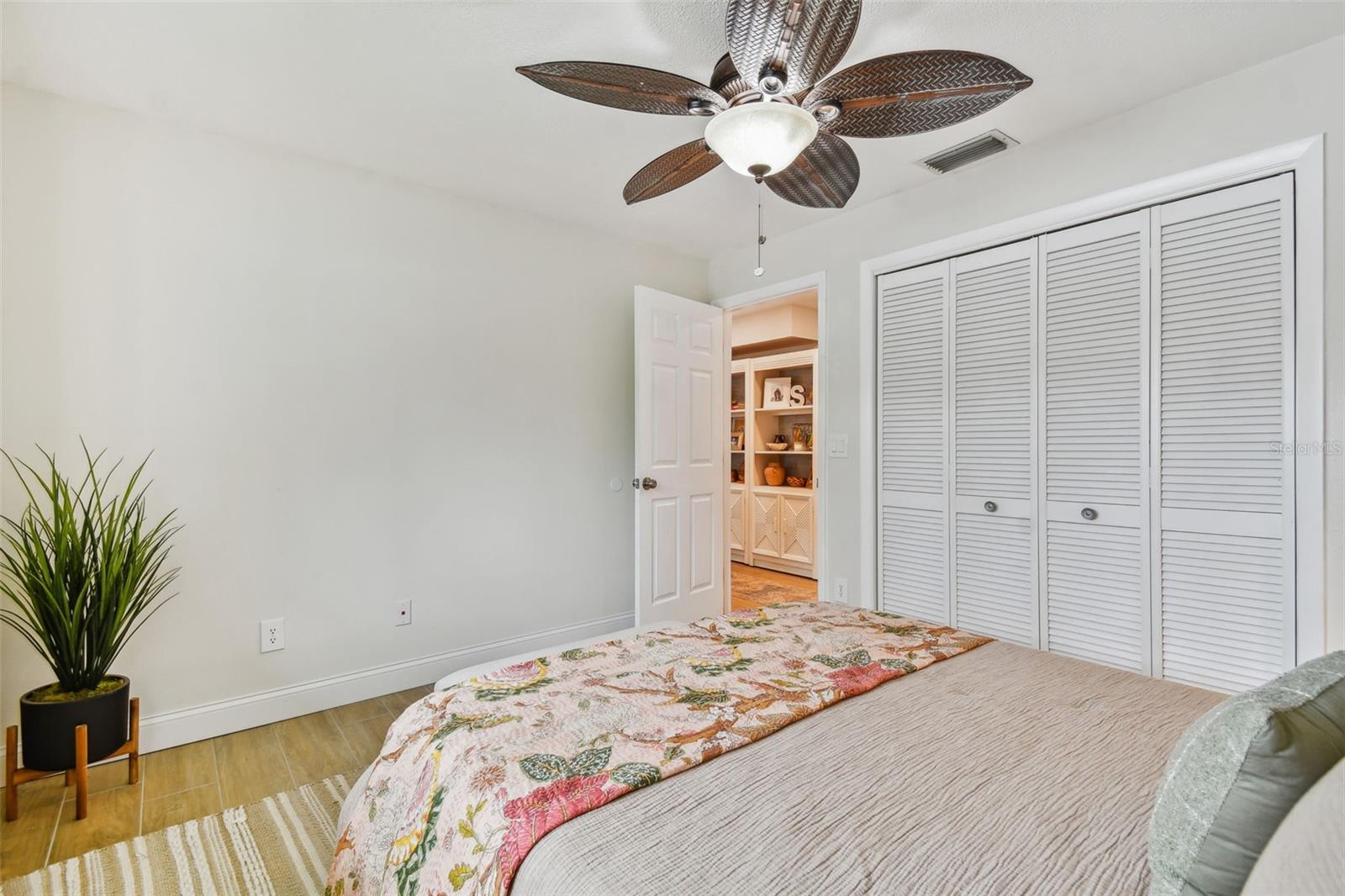 ENISWOOD UNIT II A - Residential