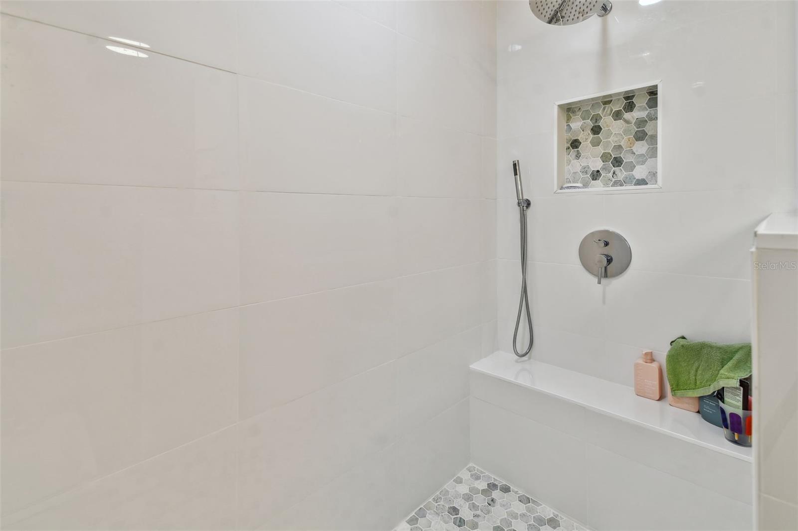 ENISWOOD UNIT II A - Residential