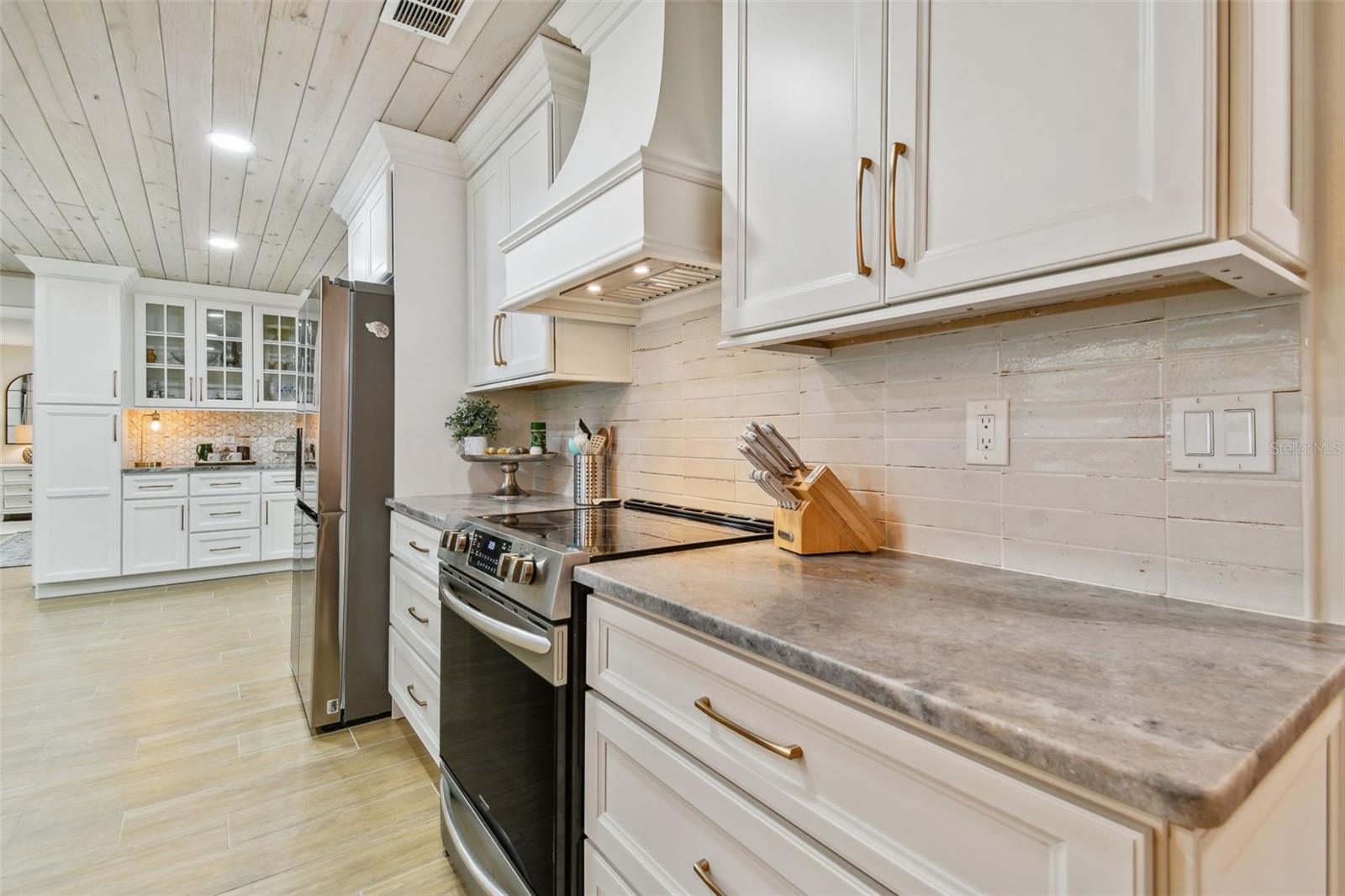 ENISWOOD UNIT II A - Residential