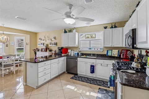 Tiny photo for 16581 SE 77th Northridge Court, The Villages, FL 32162 (MLS # TB8520567)