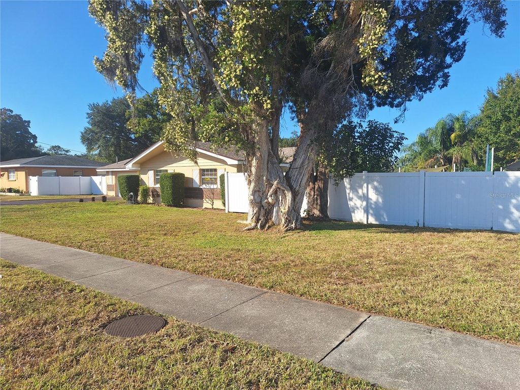 Photo of 1202 S Keene Road, Clearwater, FL 33756 (MLS # TB8453428)