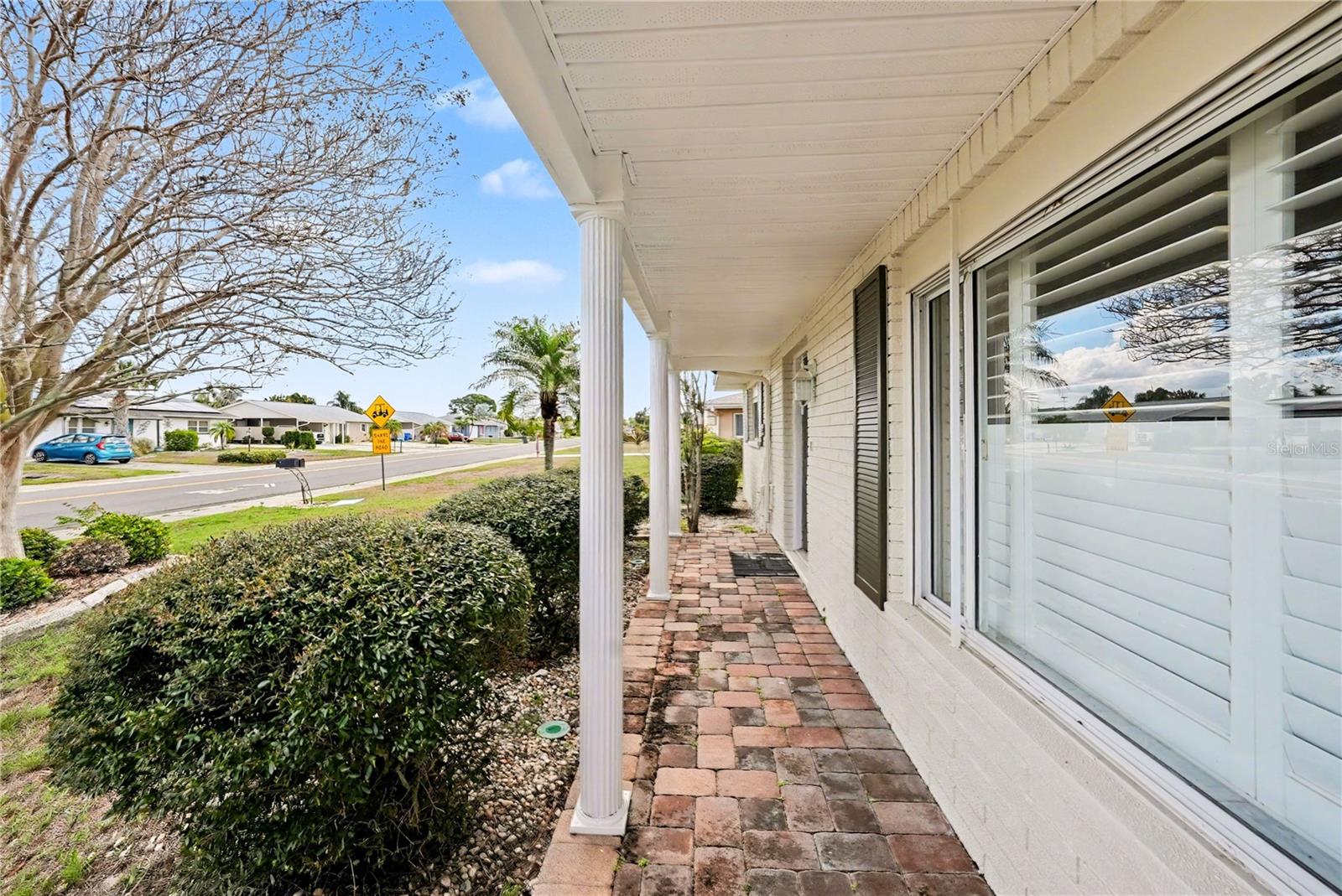 1806 EL RANCHO DRIVE