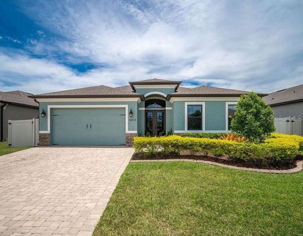 Photo of 6619 35th Court E, Sarasota, FL 34243 (MLS # A4655680)