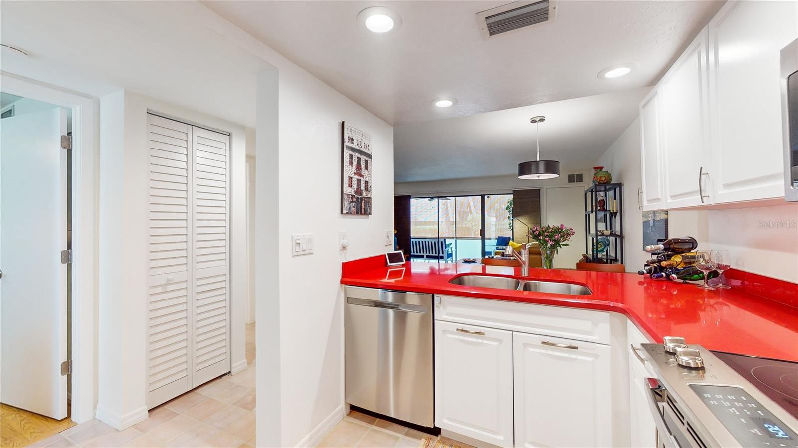 PINEBROOK HOLLOW - Residential