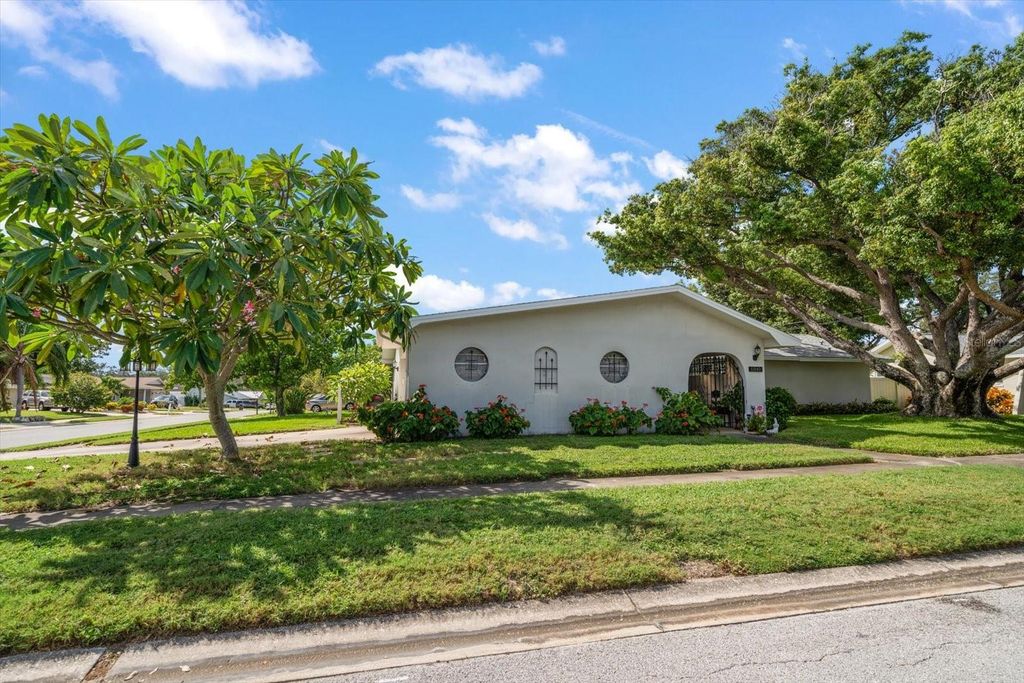 Photo of 11040 141st Way, Largo, FL 33774 (MLS # TB8435516)