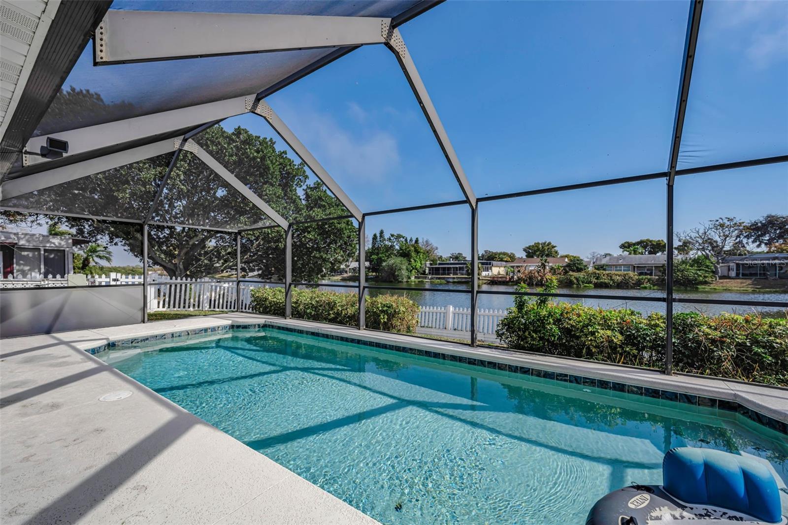 BEACON SQUARE - Residential