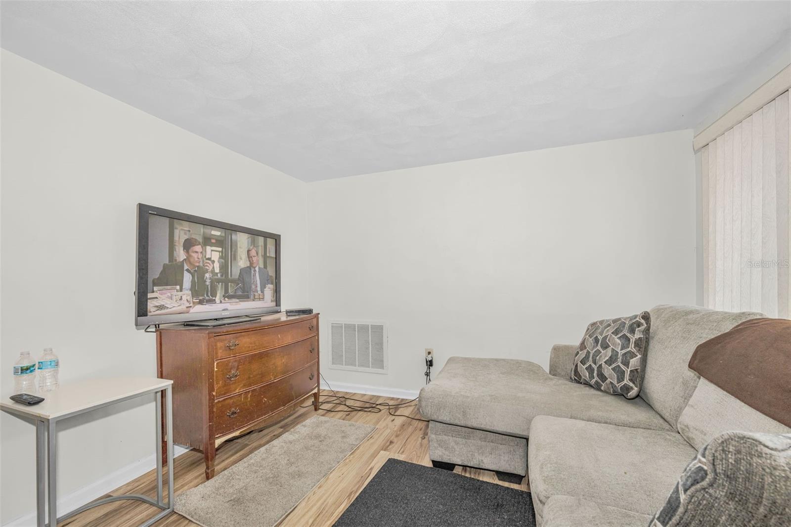 BEACON SQUARE - Residential