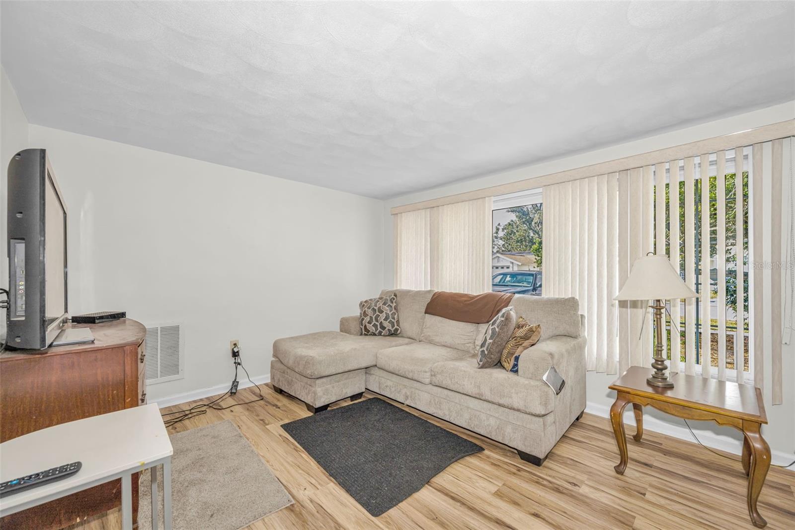 BEACON SQUARE - Residential