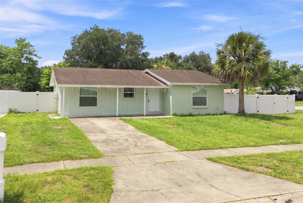 Photo of 8344 Drycreek Drive, Tampa, FL 33615 (MLS # TB8539287)