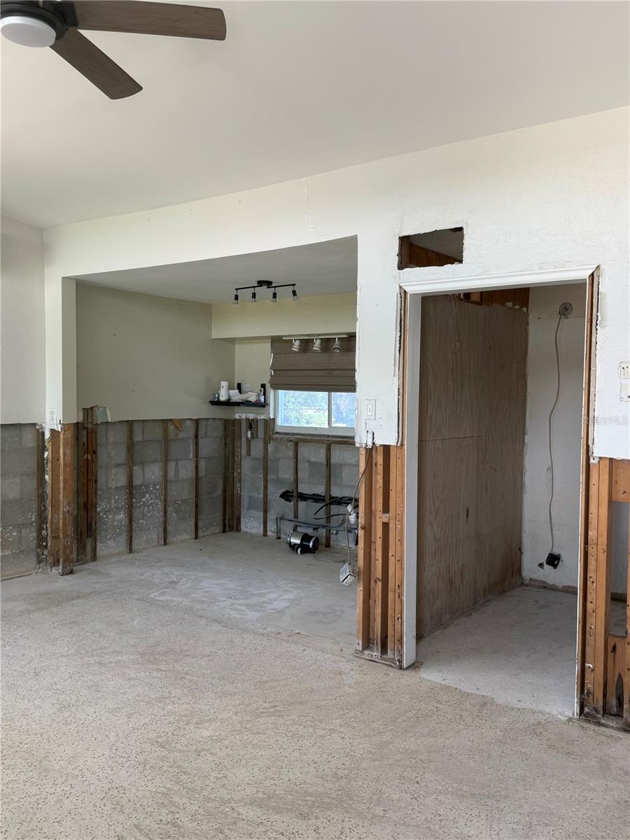 170 ROOSEVELT DRIVE 22