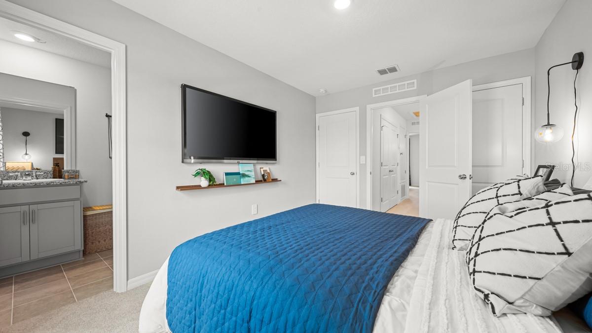 THE TOWNHOMES AT WESTVIEW - Residential