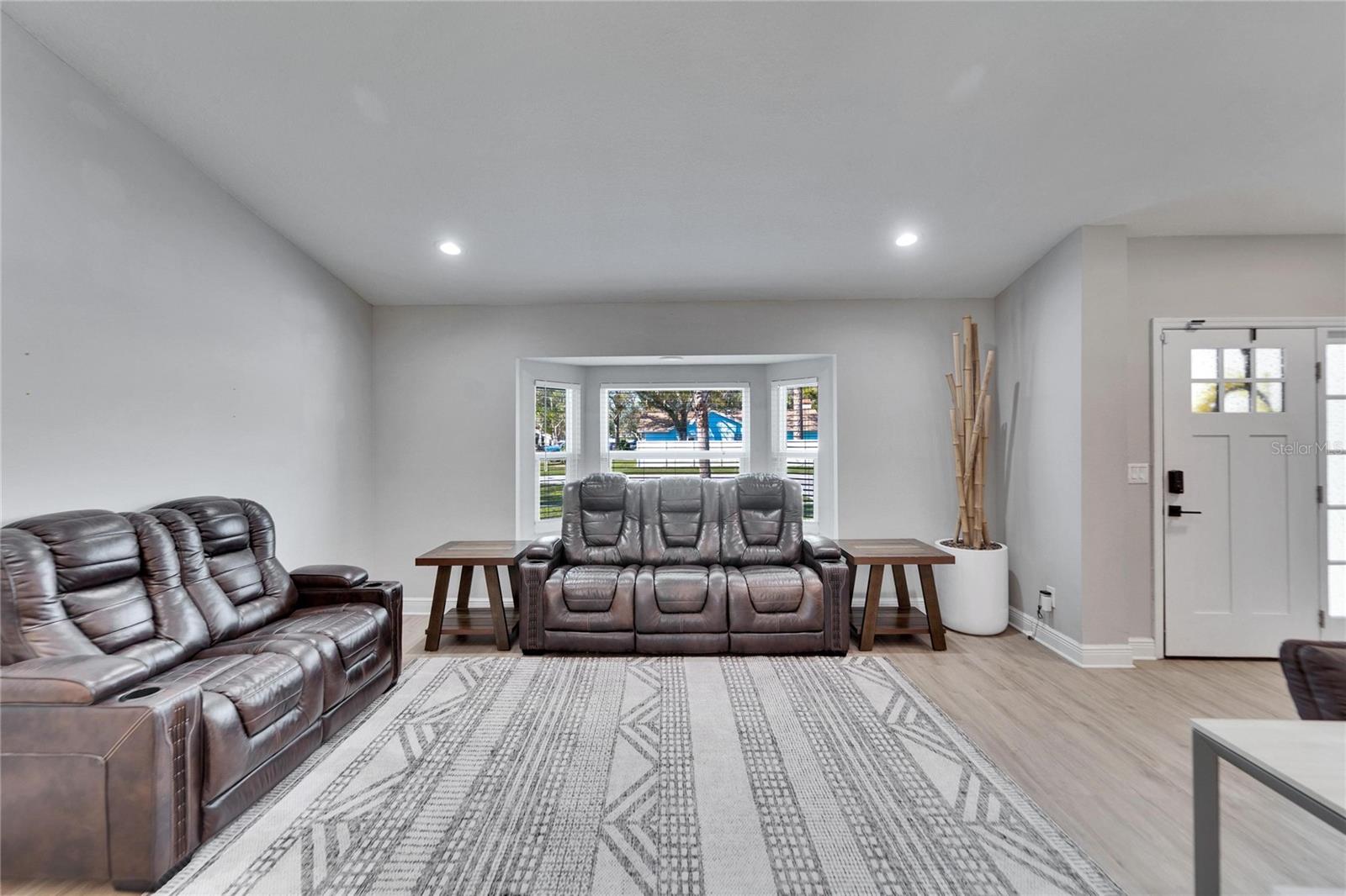 9693 58TH STREET N