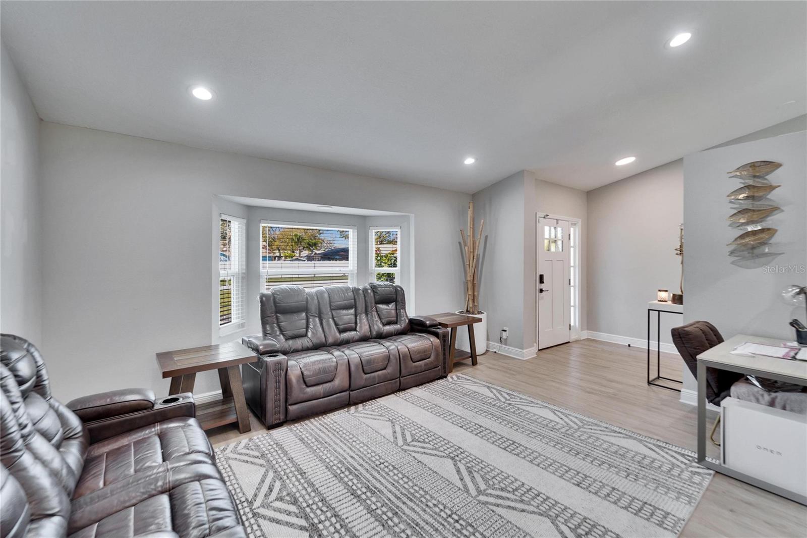 9693 58TH STREET N