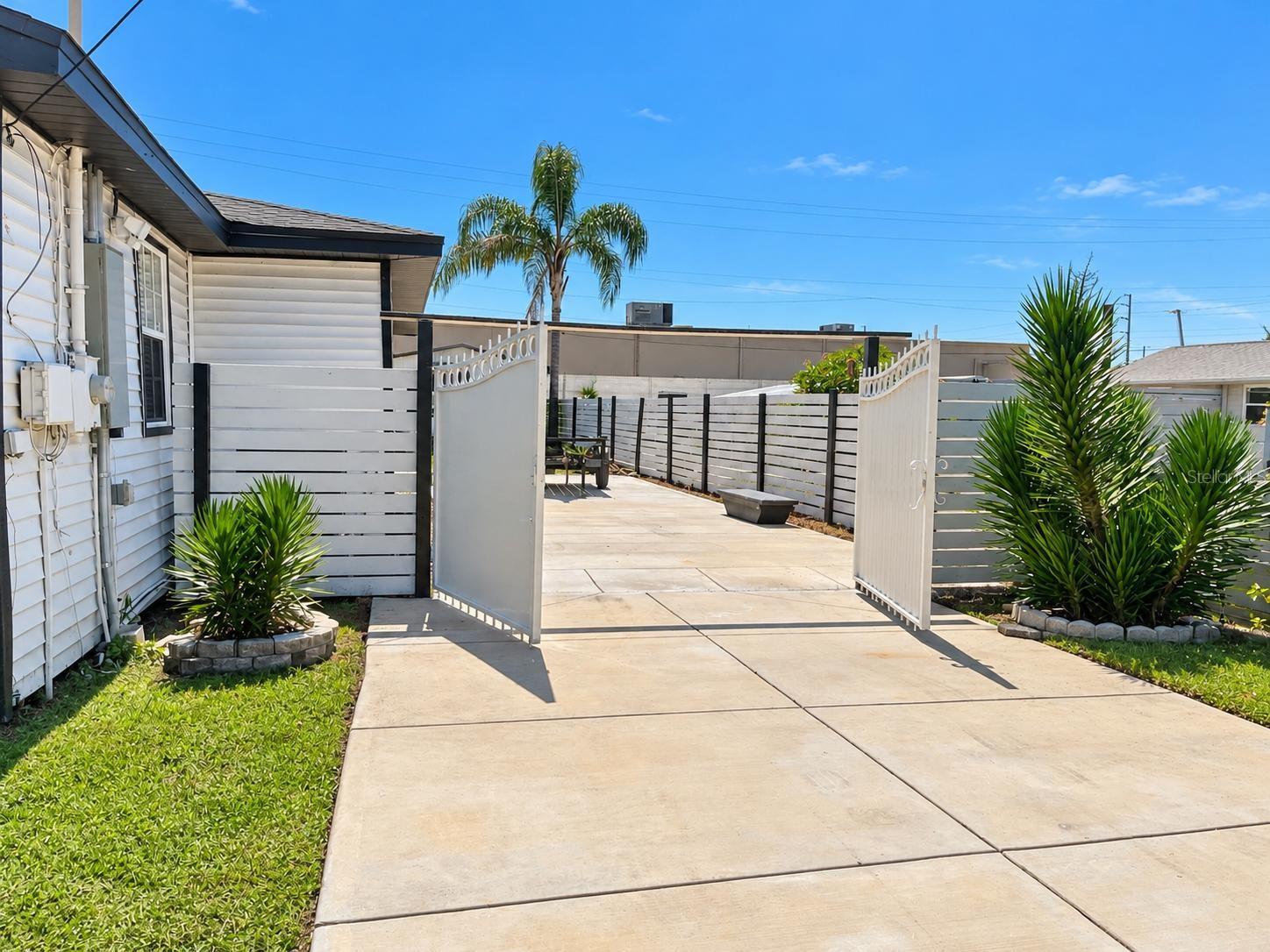 8512 SUNBEAM LANE